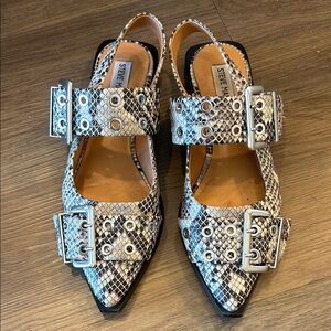 Steve Madden Graya Flats